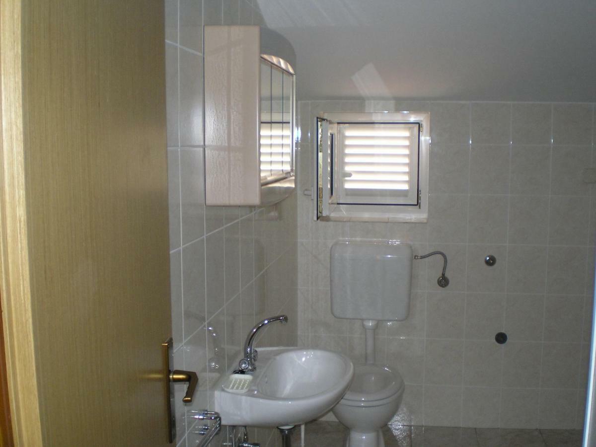 Apartmani Danica Biograd Na Moru Bagian luar foto